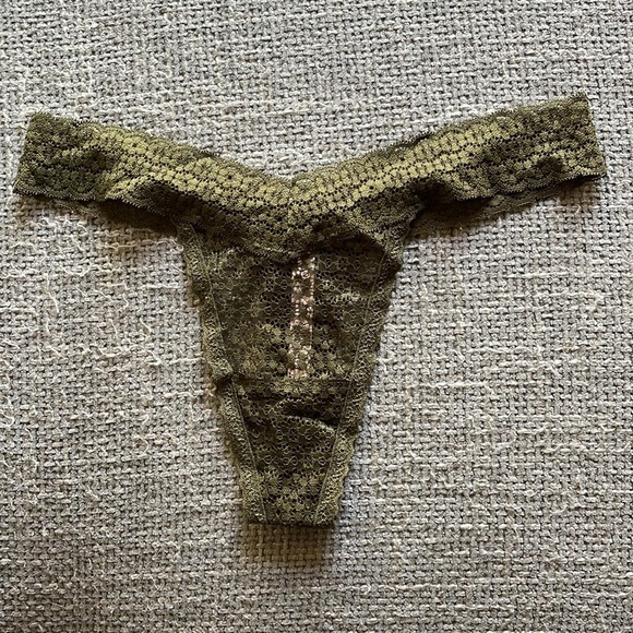 NEW VICTORIA’S SECRET Panty Bundle! - Picture 11 of 13